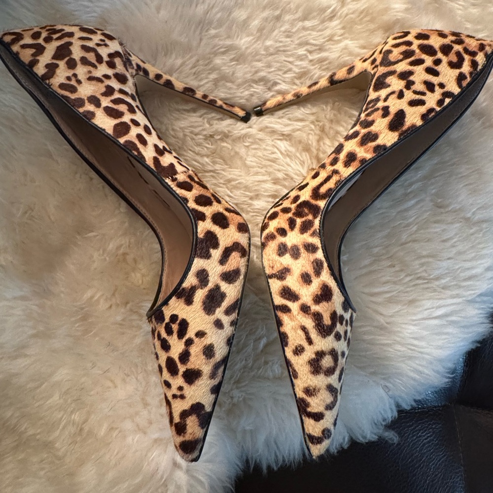 Steve Madden Fierce Daisie Leopard Print Calf Fur Pumps. Animal Print Heels